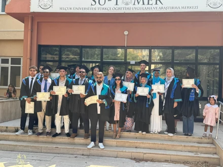 Selçuk TÖMER'de Mezuniyet Heyecanı